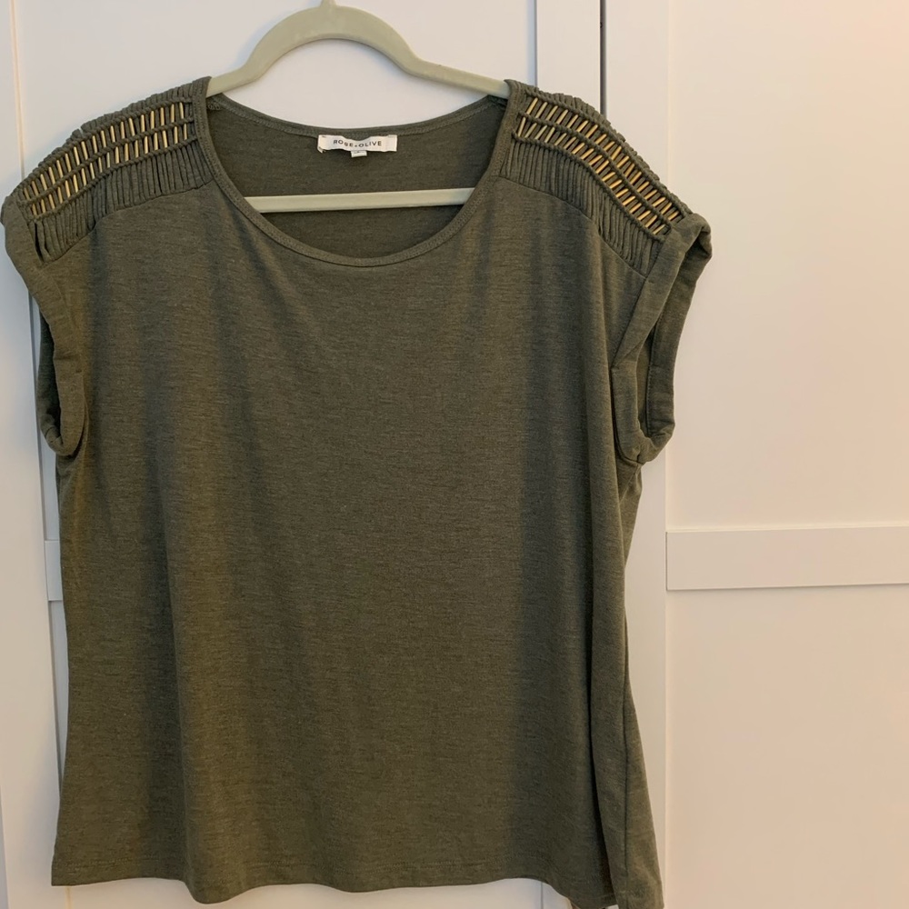 Tee shirt with shoulder detail